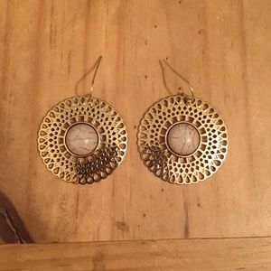 Women’s earrings
